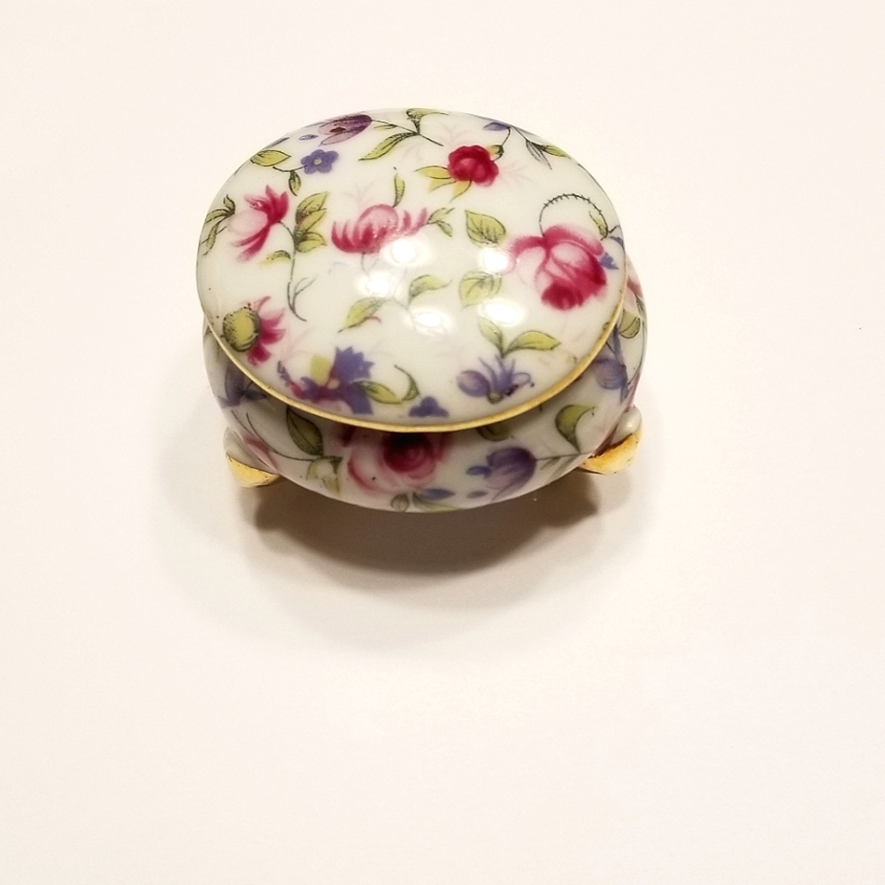 Vintage Mini Footed Trinket Box - Picture 3 of 8